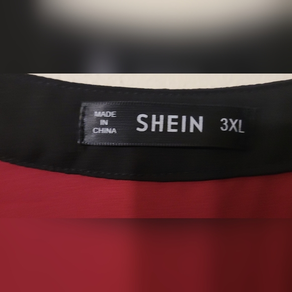 SHEIN Lightweight Short-sleeve Blouse Size 3X Red Black White - Picture 5 of 6